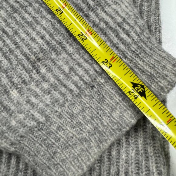 Eddie Bauer XXL Mens Gray Wool Sweater Ribbed V-Neck Hong Kong Winter Vintage - Picture 15 of 16